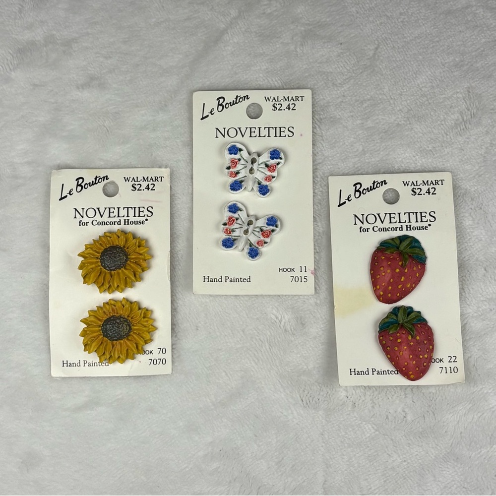 Le Bouton Hand Painted Buttons Lot Butterflies Sunflowers Strawberries